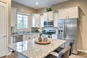 Lovely Mesa Townhome with Pool and Hot Tub Access